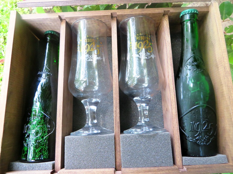 Alhambra Reserva 1925 Cerveza Wooden Case With Tulip Glasses