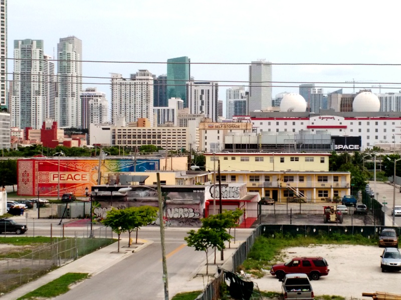 Remote Miami - photo by denise castillon - streetscape