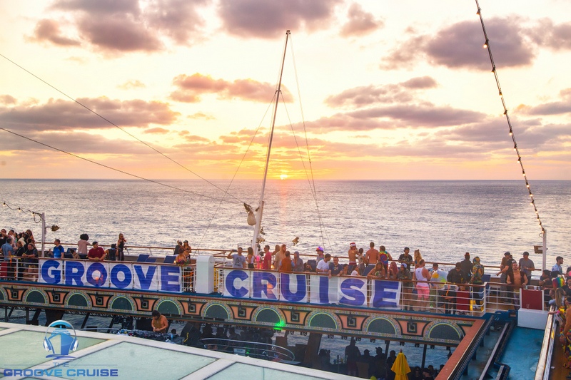 Groove Cruise Review